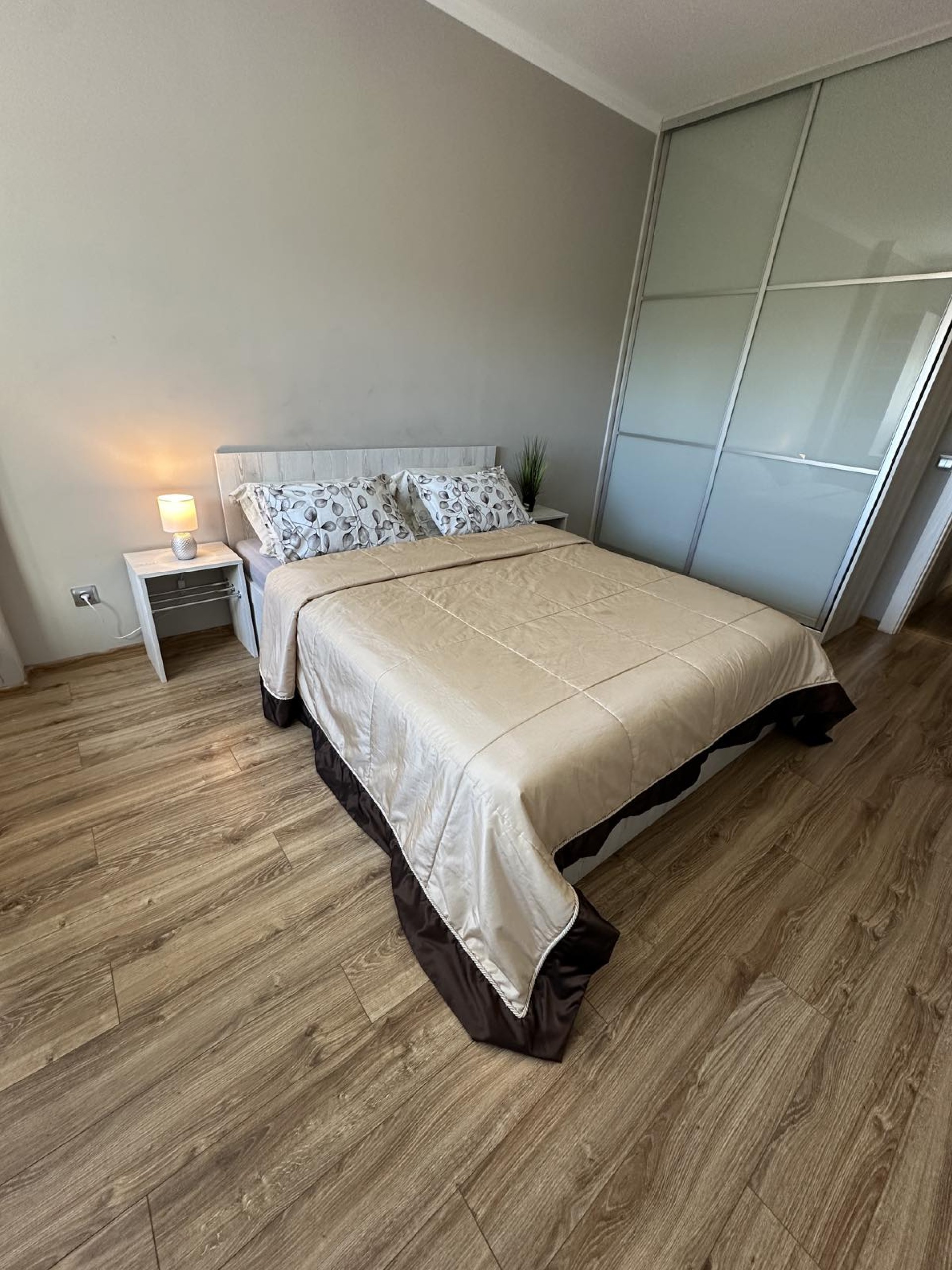 2-комнатная квартира, Дзержинского пр-т 15