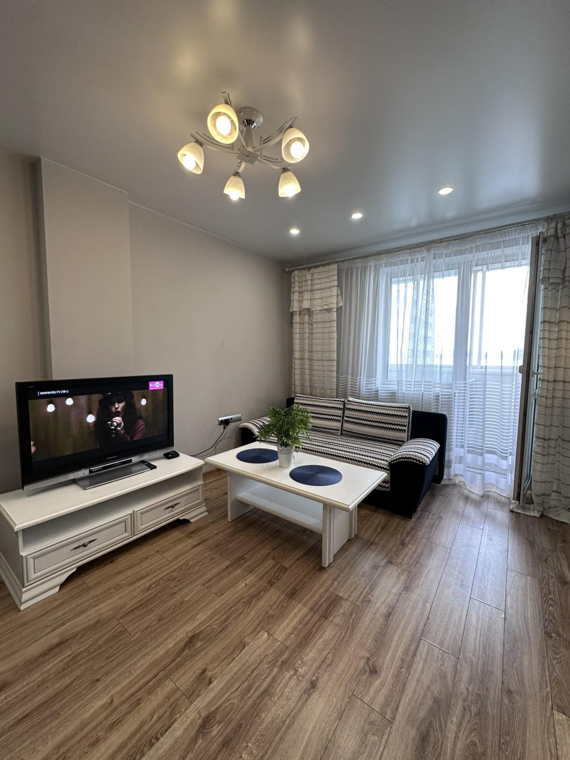 2-комнатная квартира, Дзержинского пр-т 15