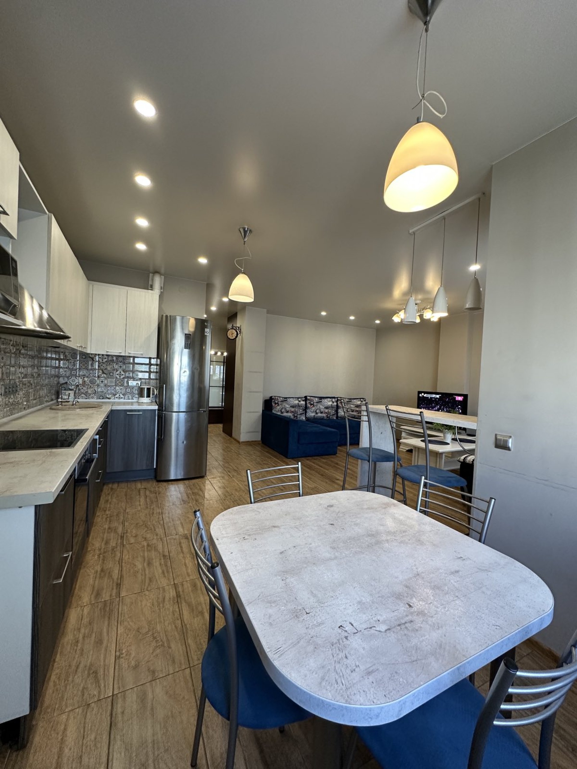 2-комнатная квартира, Дзержинского пр-т 15