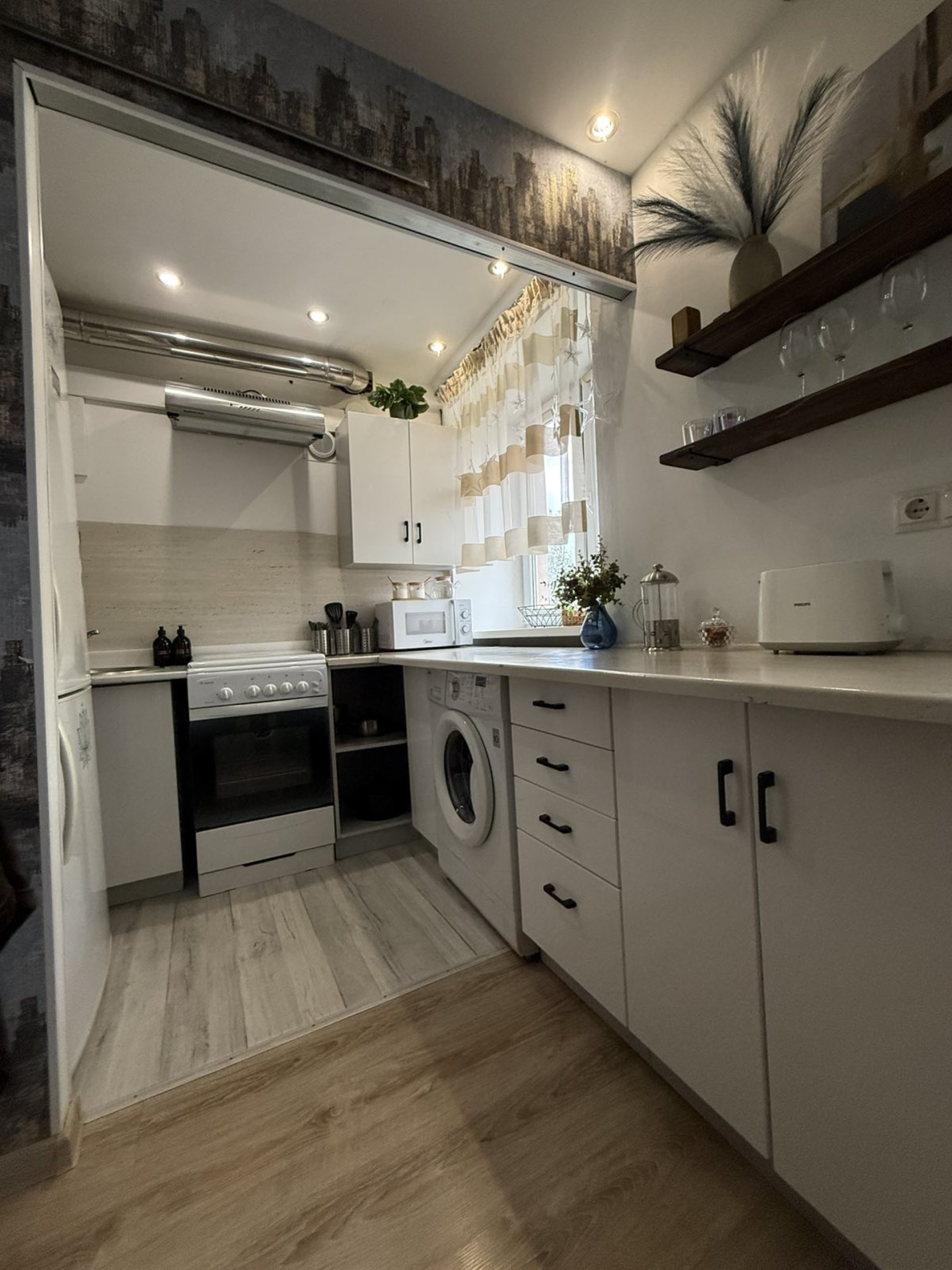 2-комнатная квартира, Космонавтов пр-т 6Б