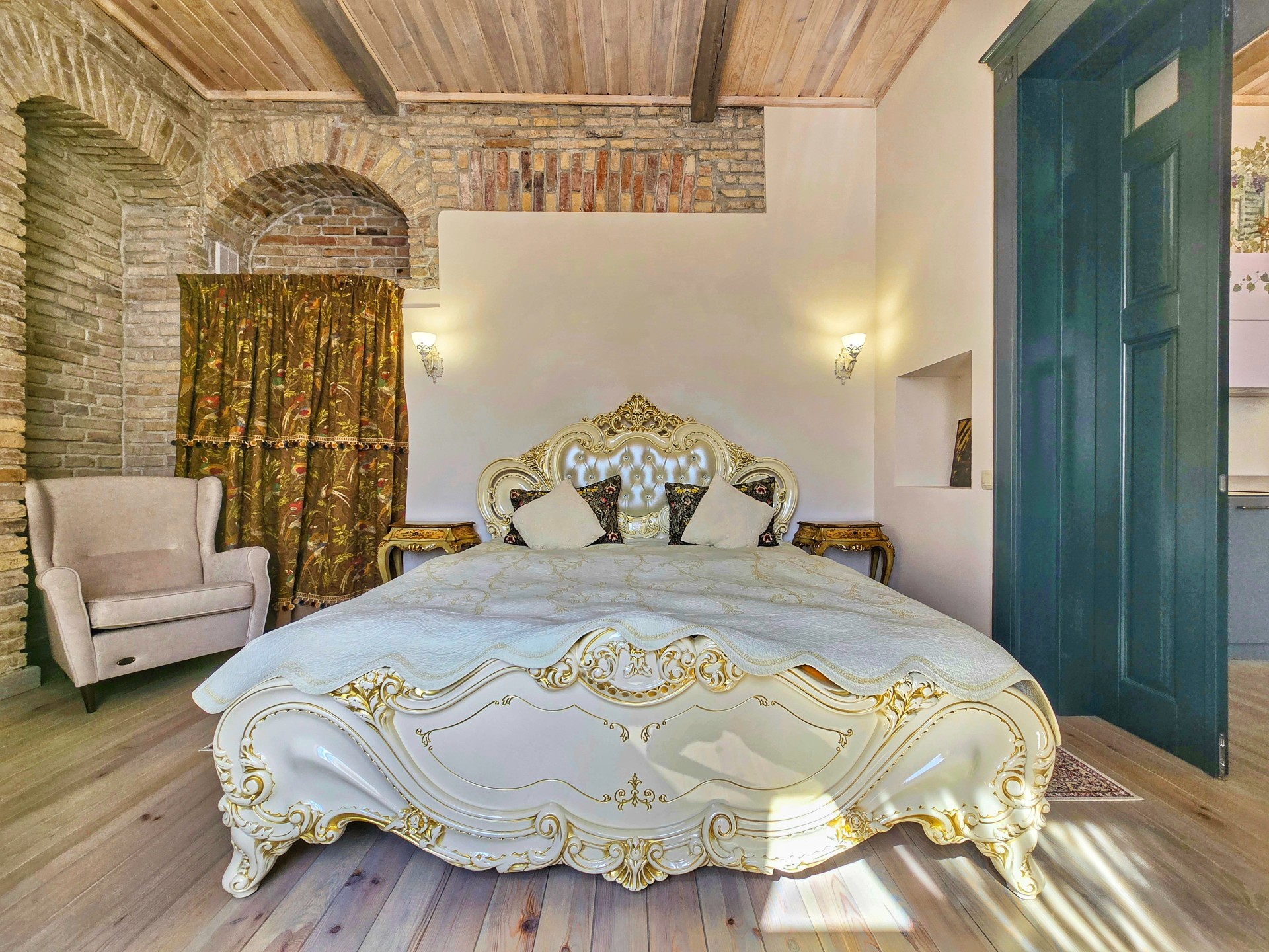 2-комнатная квартира, Маркса Карла ул. 11