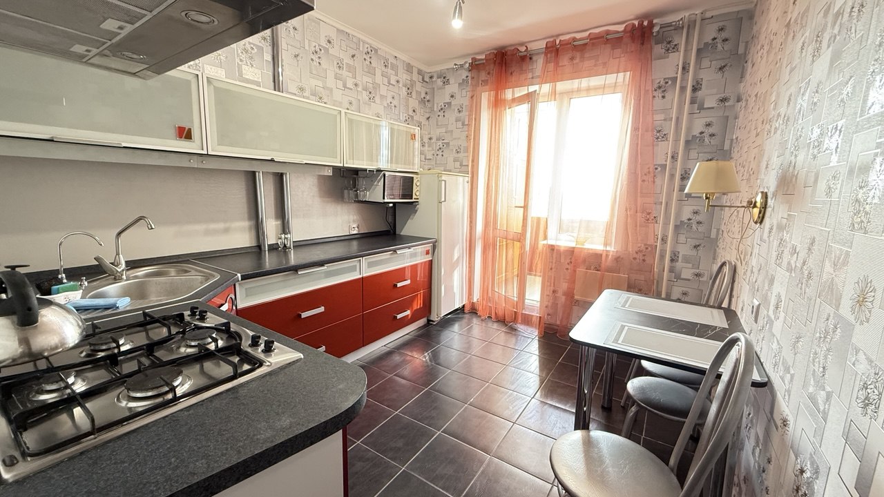 2-комнатная квартира, Воинов Интернационалистов ул. 18/2