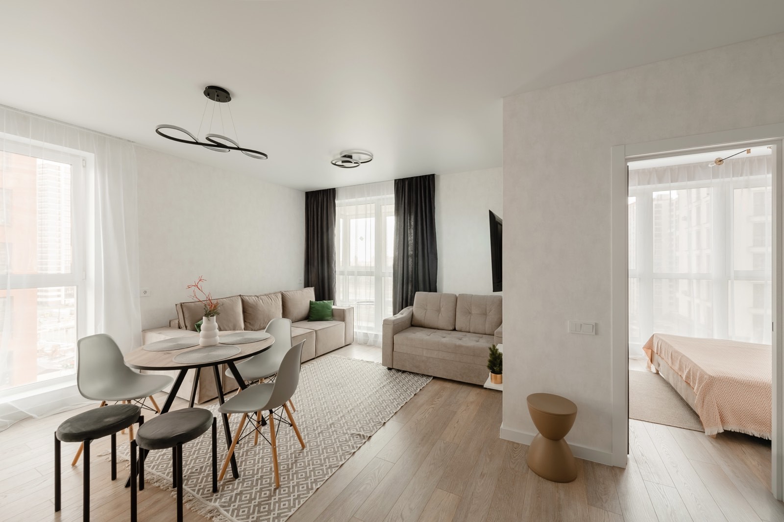 3-комнатная квартира, Игоря Лученка ул. 27