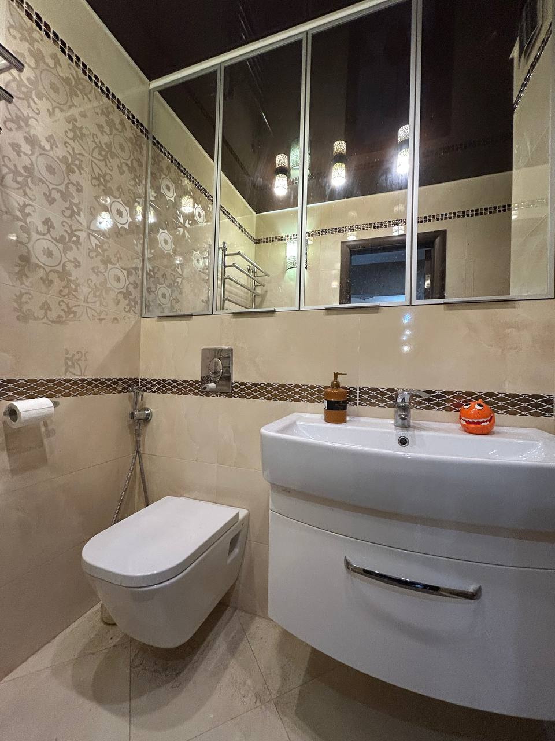 3-комнатная квартира, Непокоренных б-р 36А