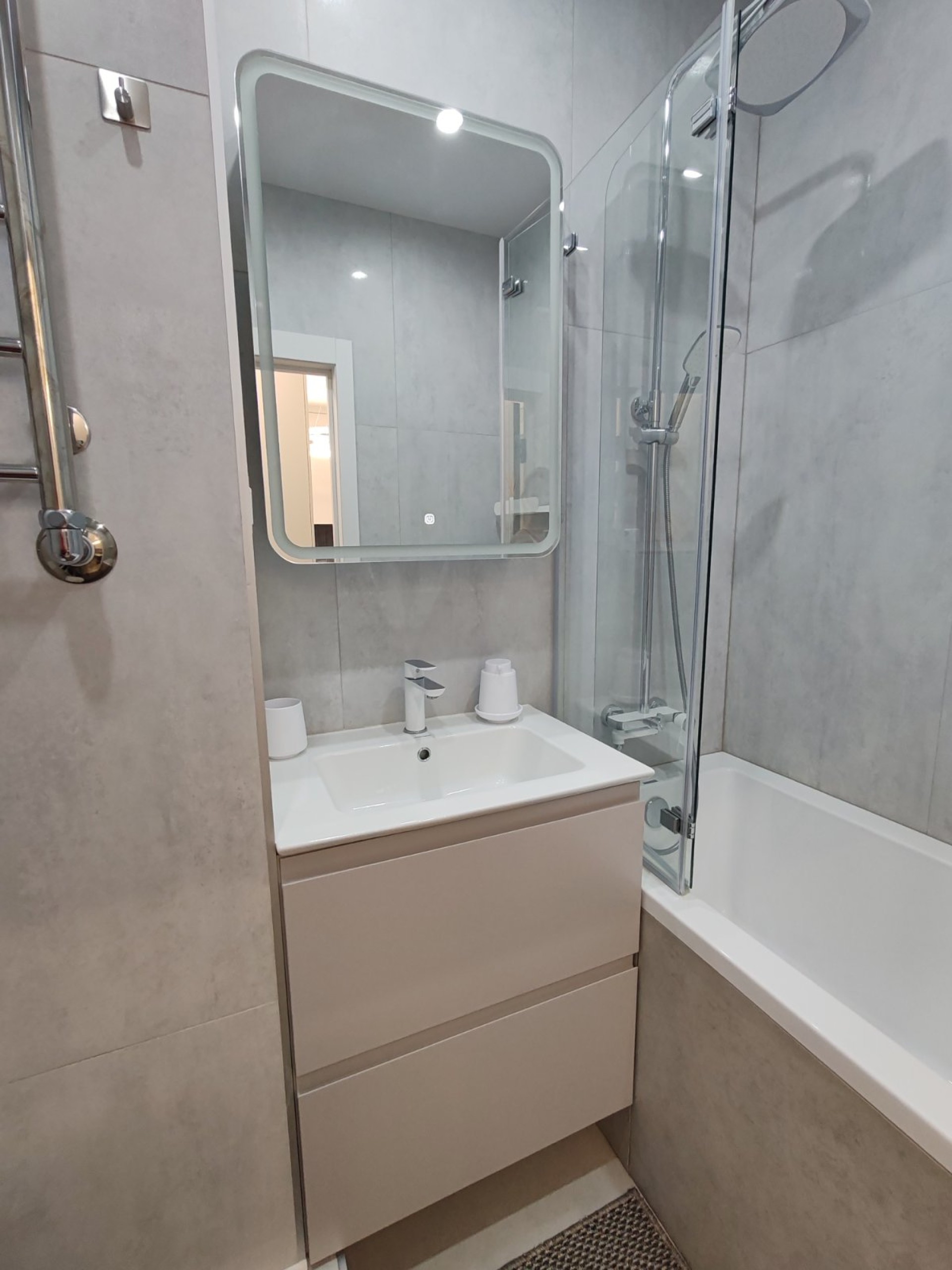 2-комнатная квартира, Игоря Лученка ул. 8