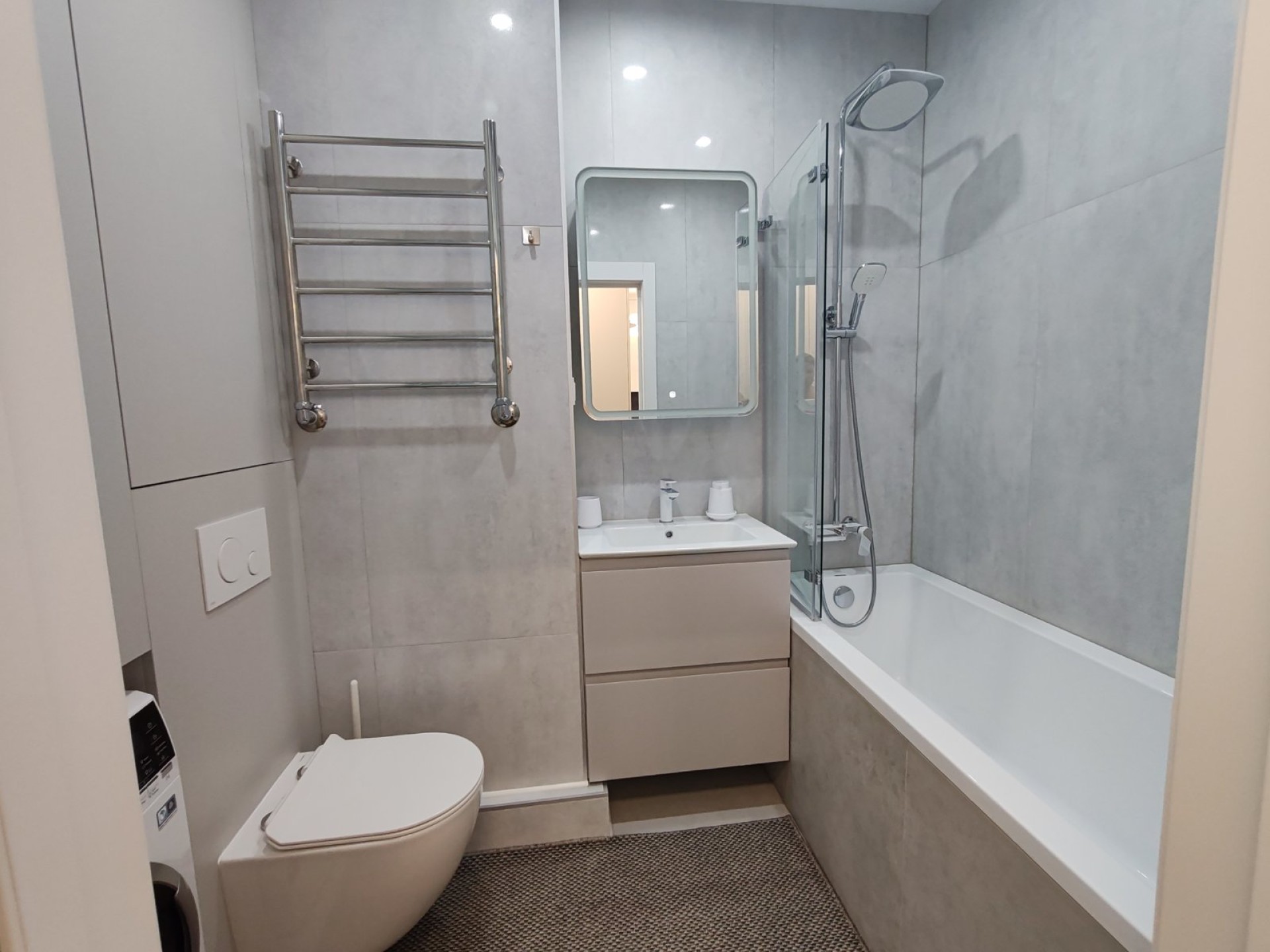 2-комнатная квартира, Игоря Лученка ул. 8