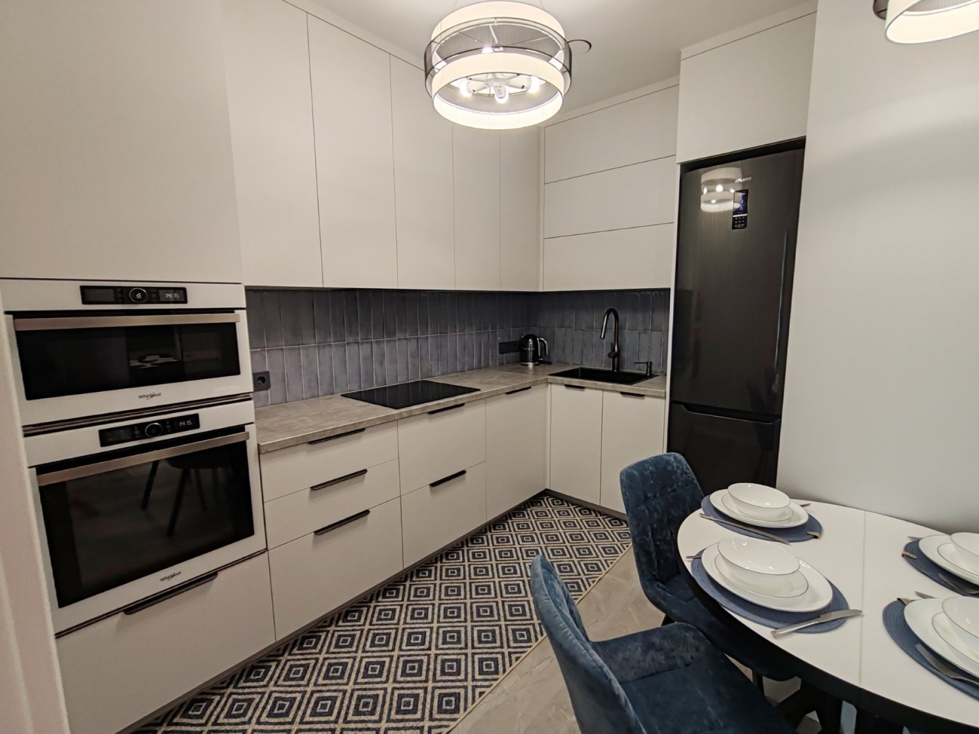 2-комнатная квартира, Игоря Лученка ул. 8