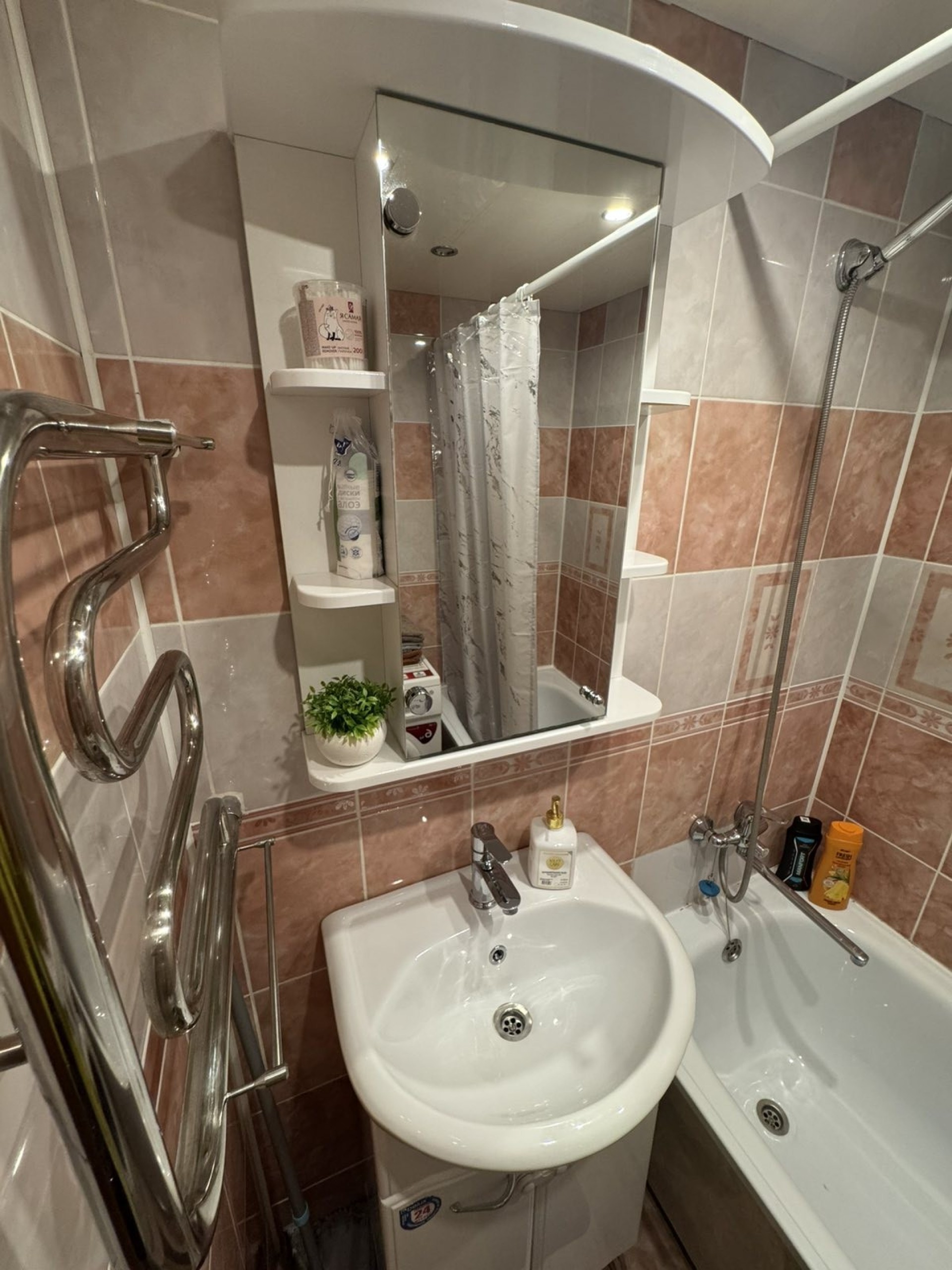 2-комнатная квартира, Воинов Интернационалистов ул. 18/1