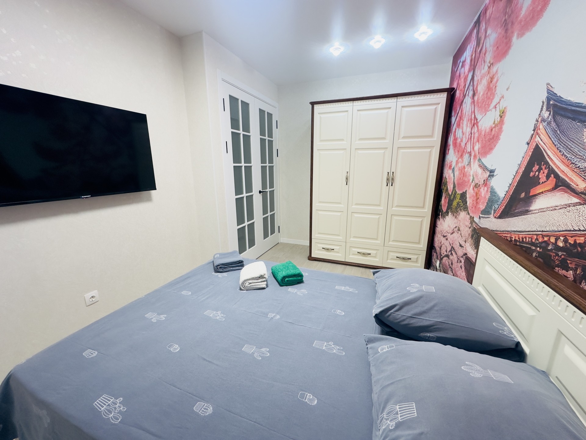 2-комнатная квартира, Жореса Алфёрова ул. 5