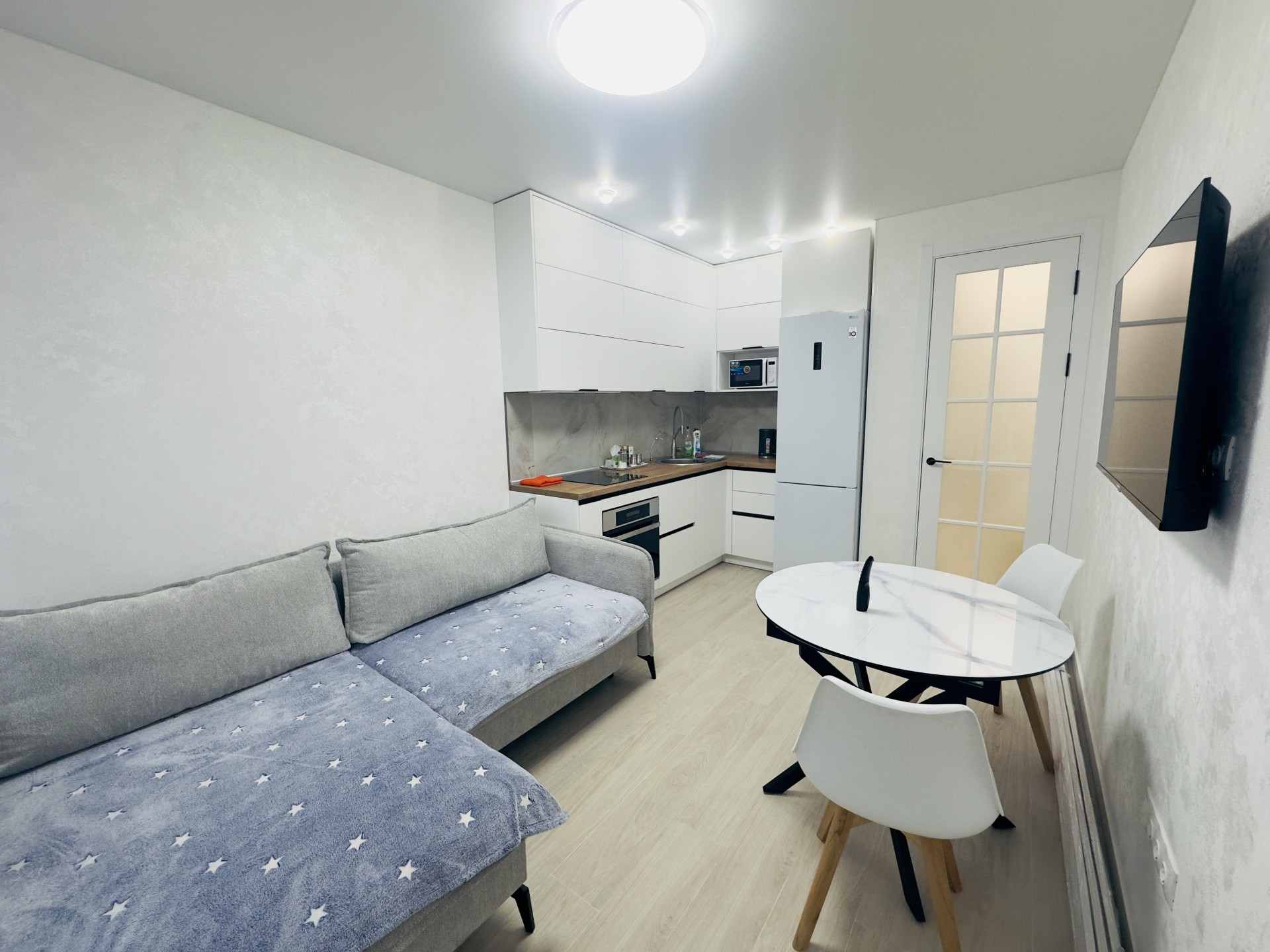 2-комнатная квартира, Жореса Алфёрова ул. 5