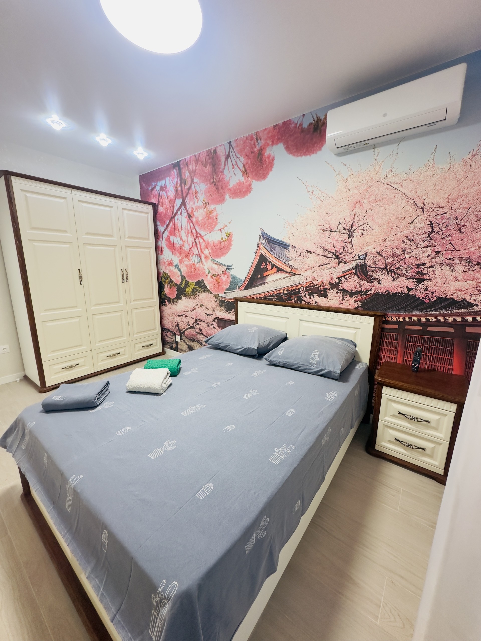 2-комнатная квартира, Жореса Алфёрова ул. 5