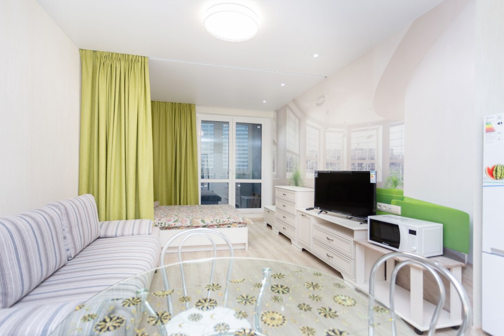 Студия, Братская ул. 6