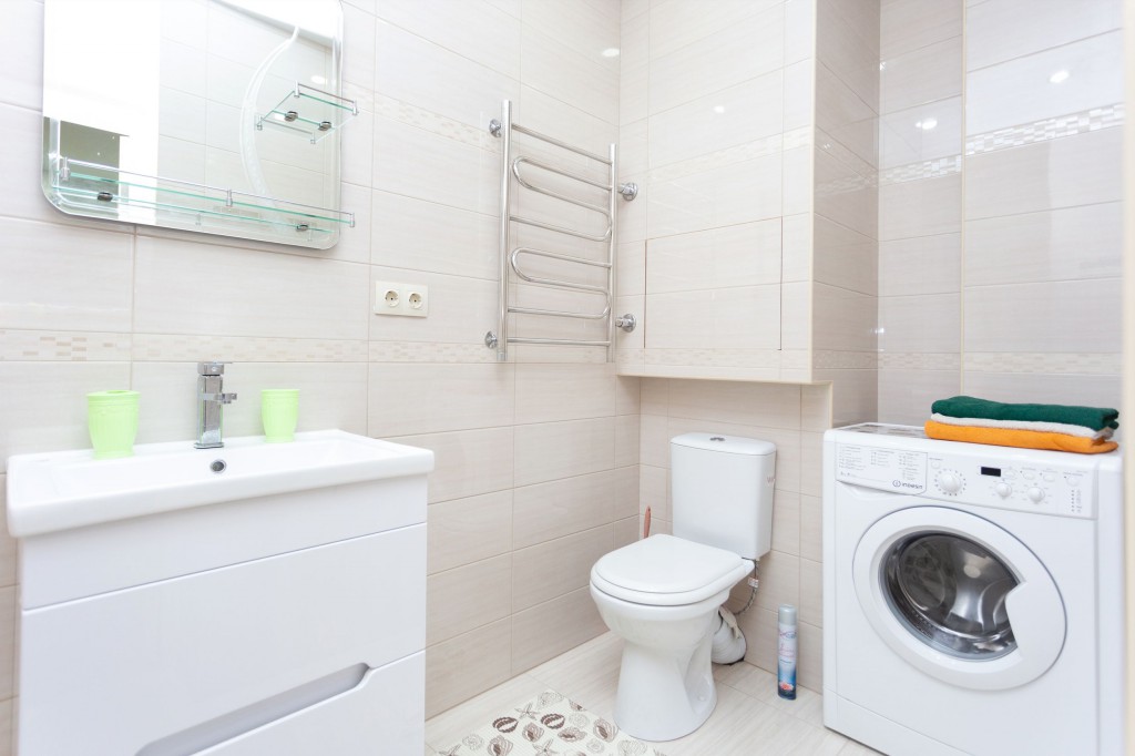 Студия, Братская ул. 6