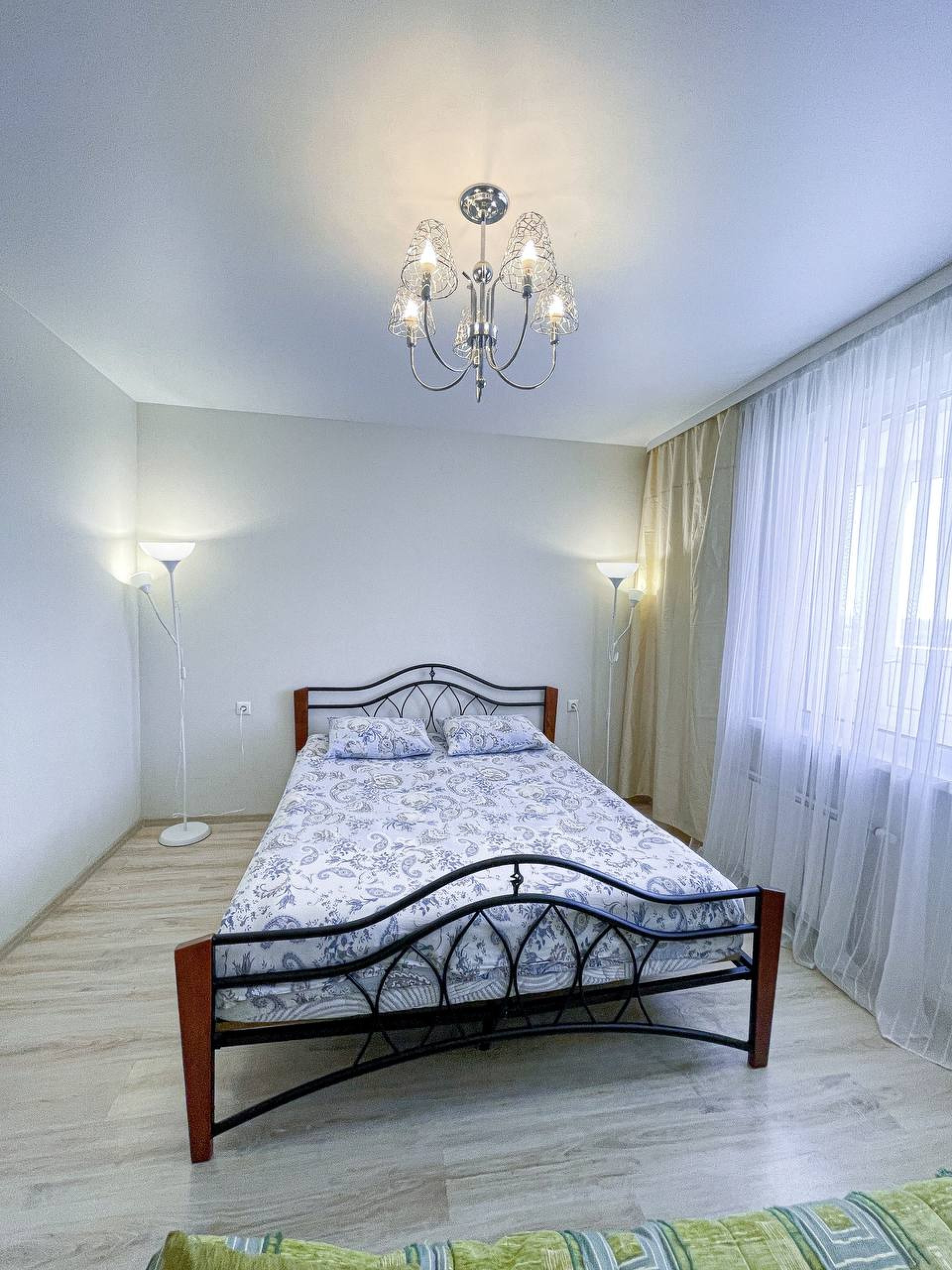 2-комнатная квартира, Одесская ул. 8