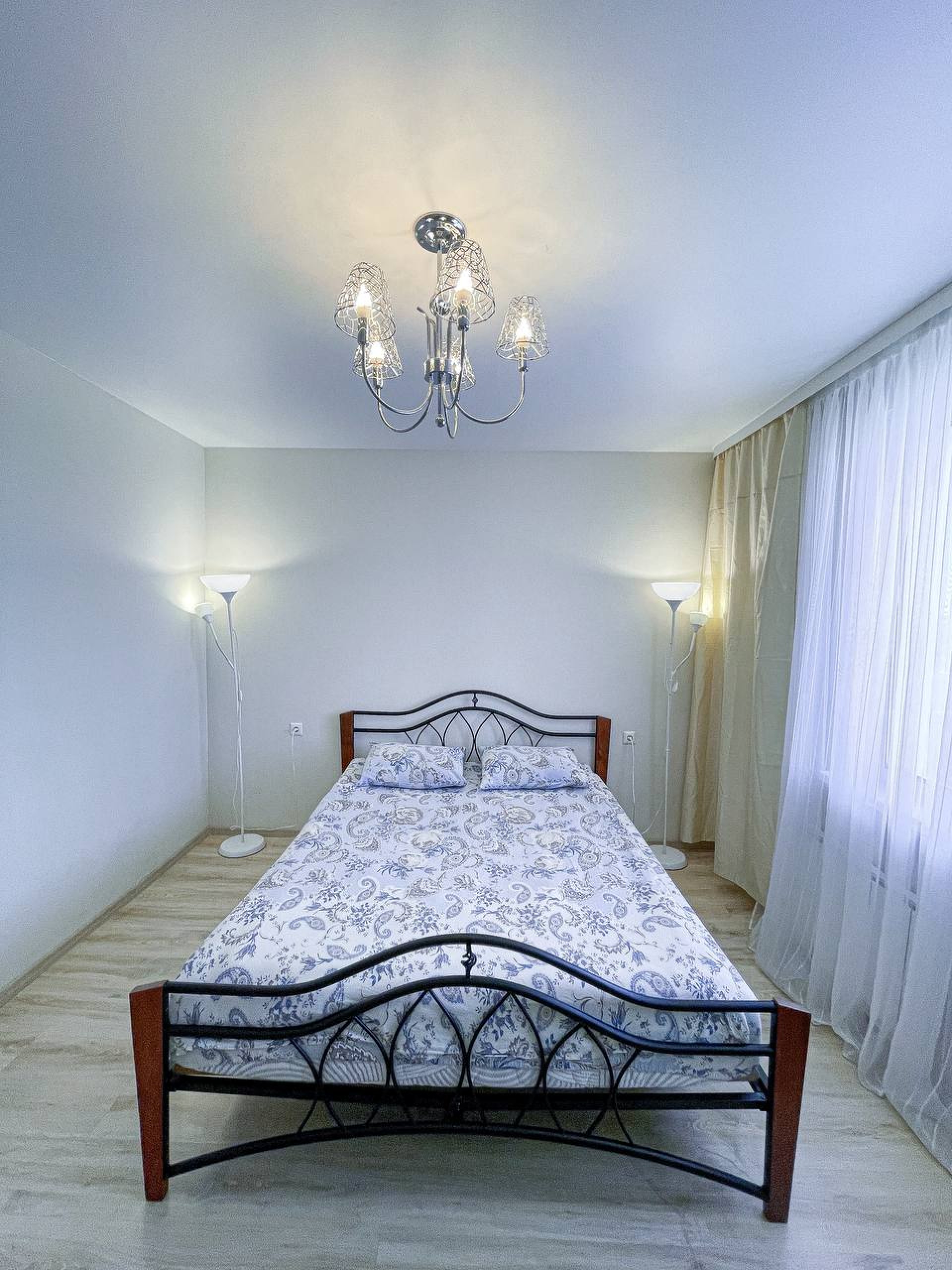 2-комнатная квартира, Одесская ул. 8