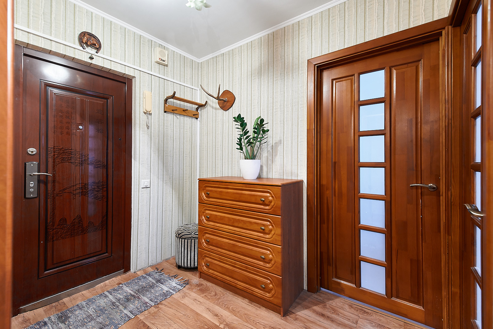 2-комнатная квартира, Никифорова ул. 17