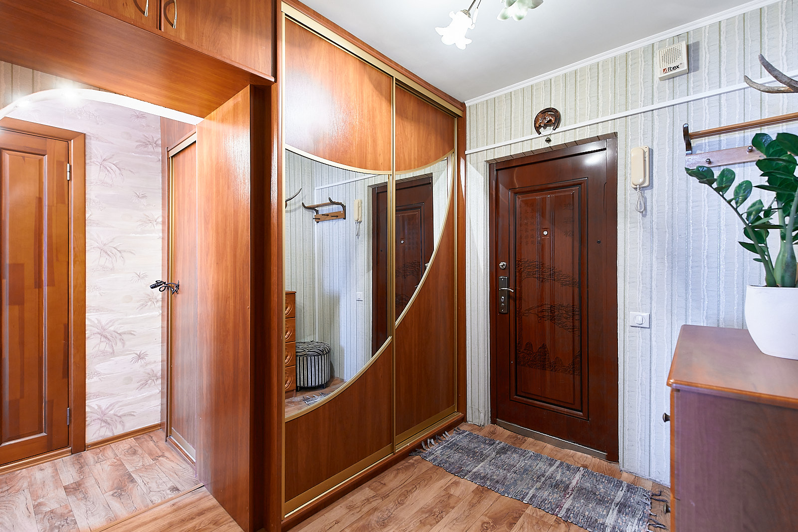 2-комнатная квартира, Никифорова ул. 17