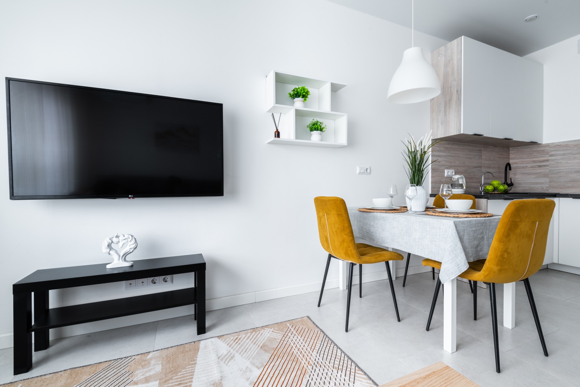 2-комнатная квартира, Николы Теслы ул. 10