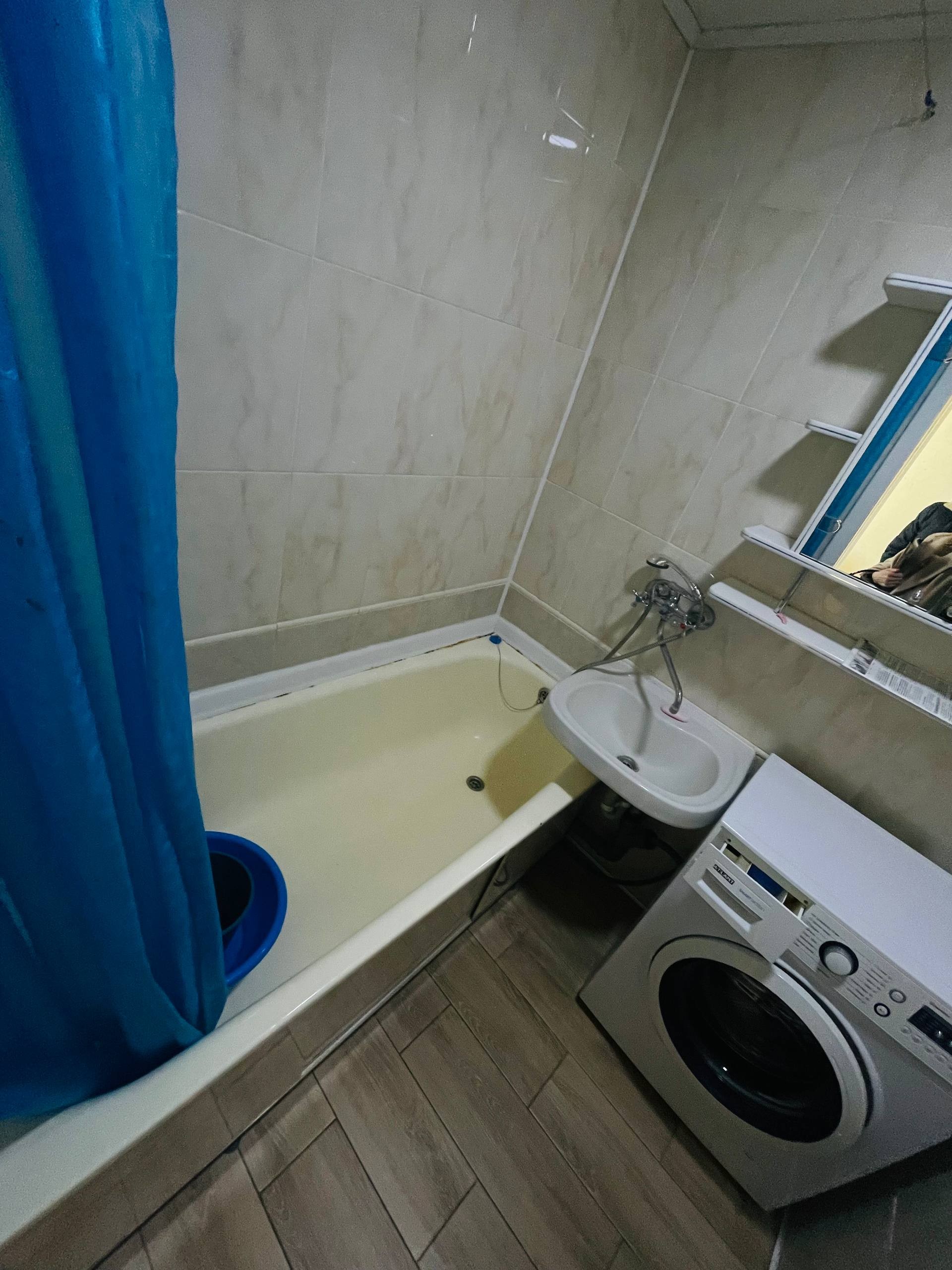 2-комнатная квартира, Строителей пр-т 10